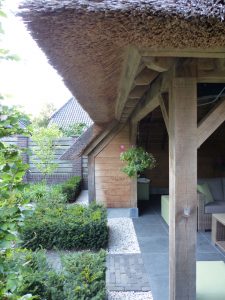 rietgedekt, bijgebouw, eiken constructie